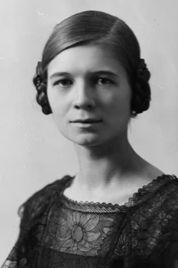 Elsa Ratassepp profile