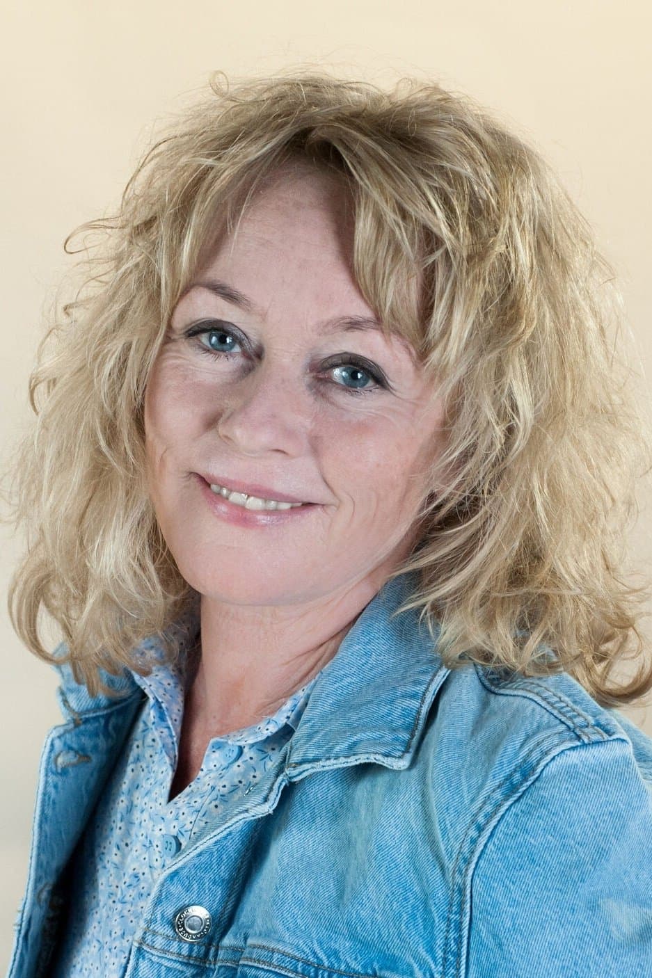 Éva Kerekes profile