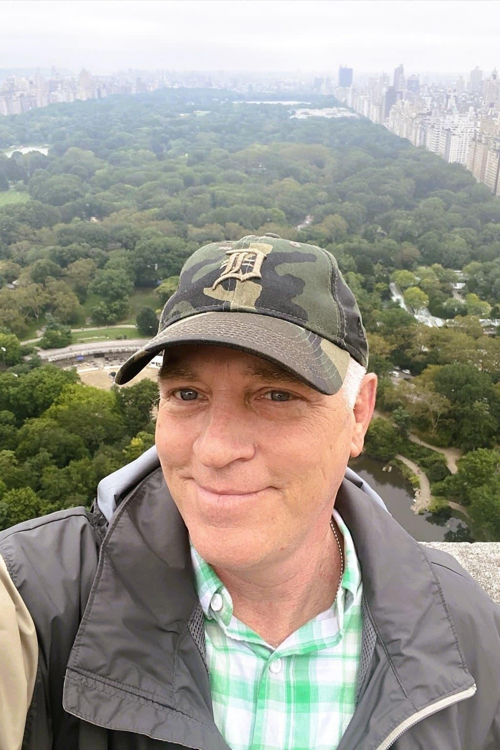 Bruce Wayne Gillies profile