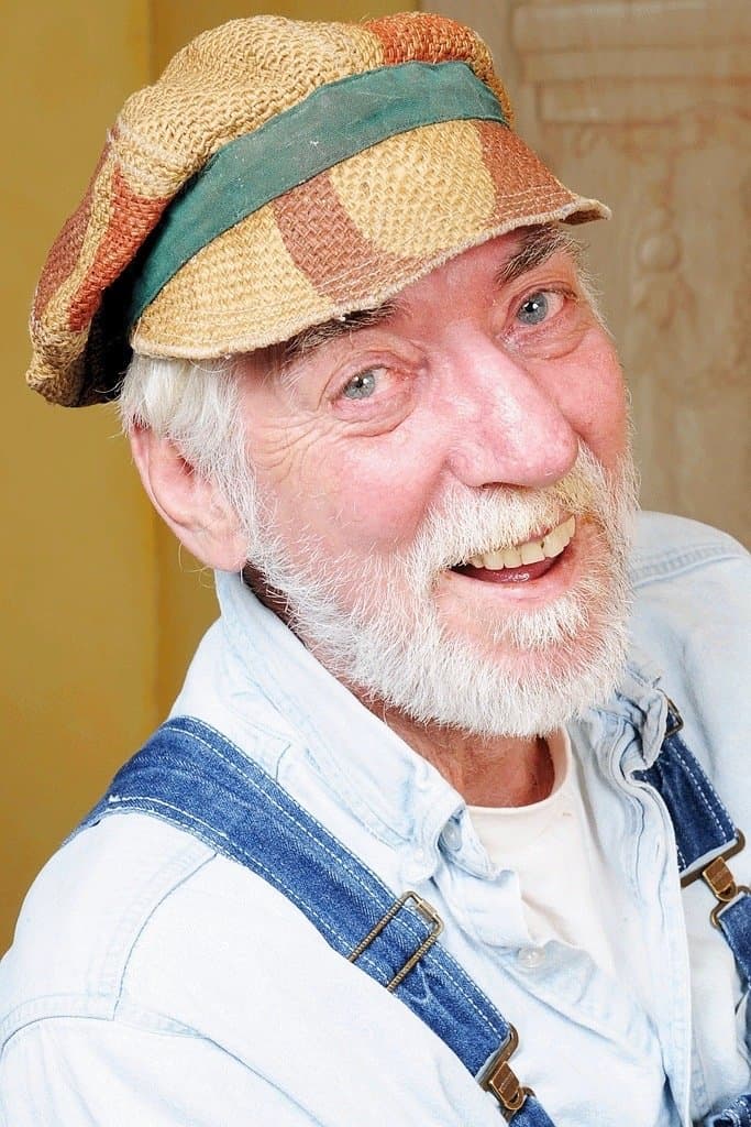 Lowell Landes profile