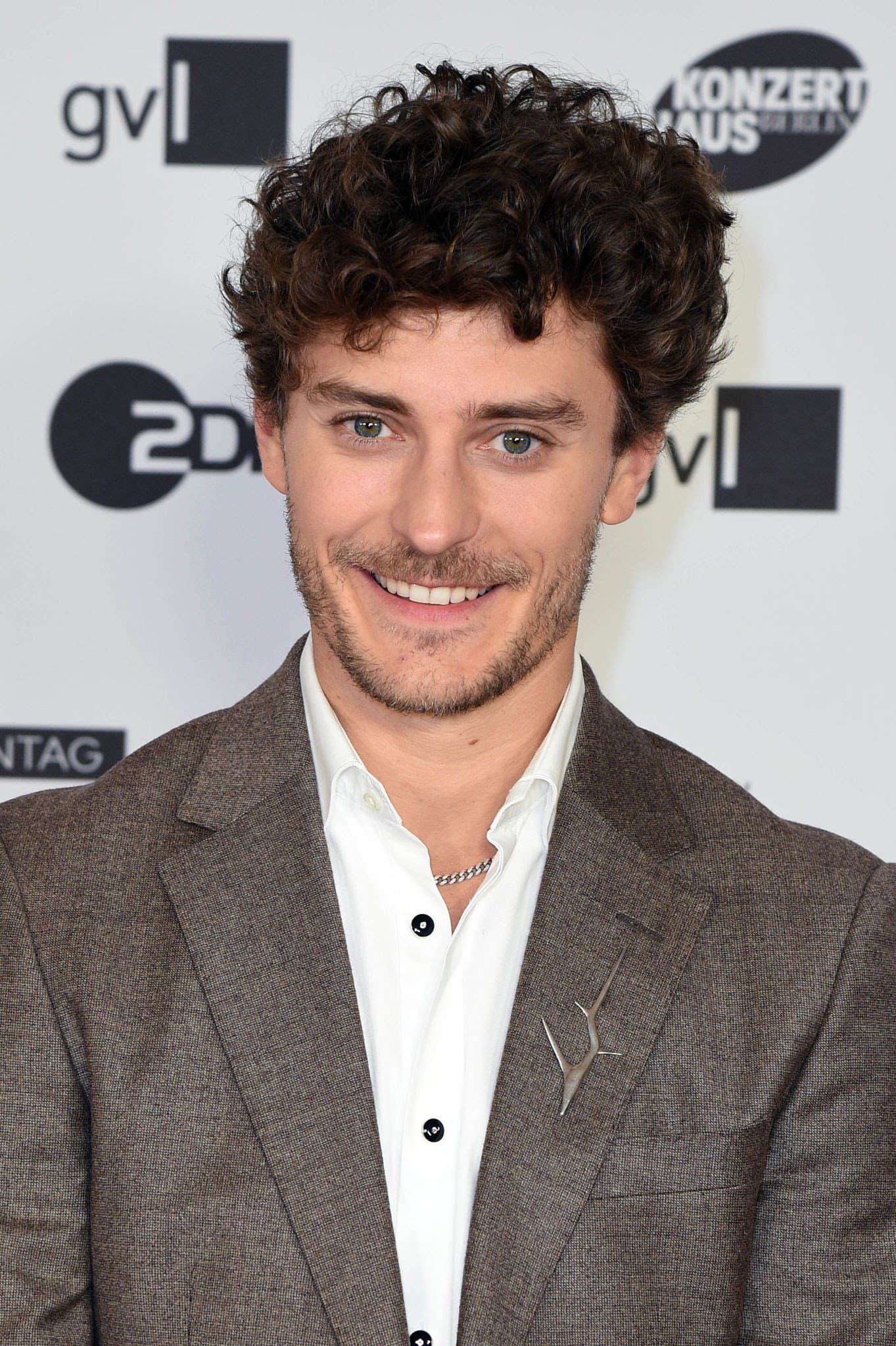 Jakub Józef Orliński profile