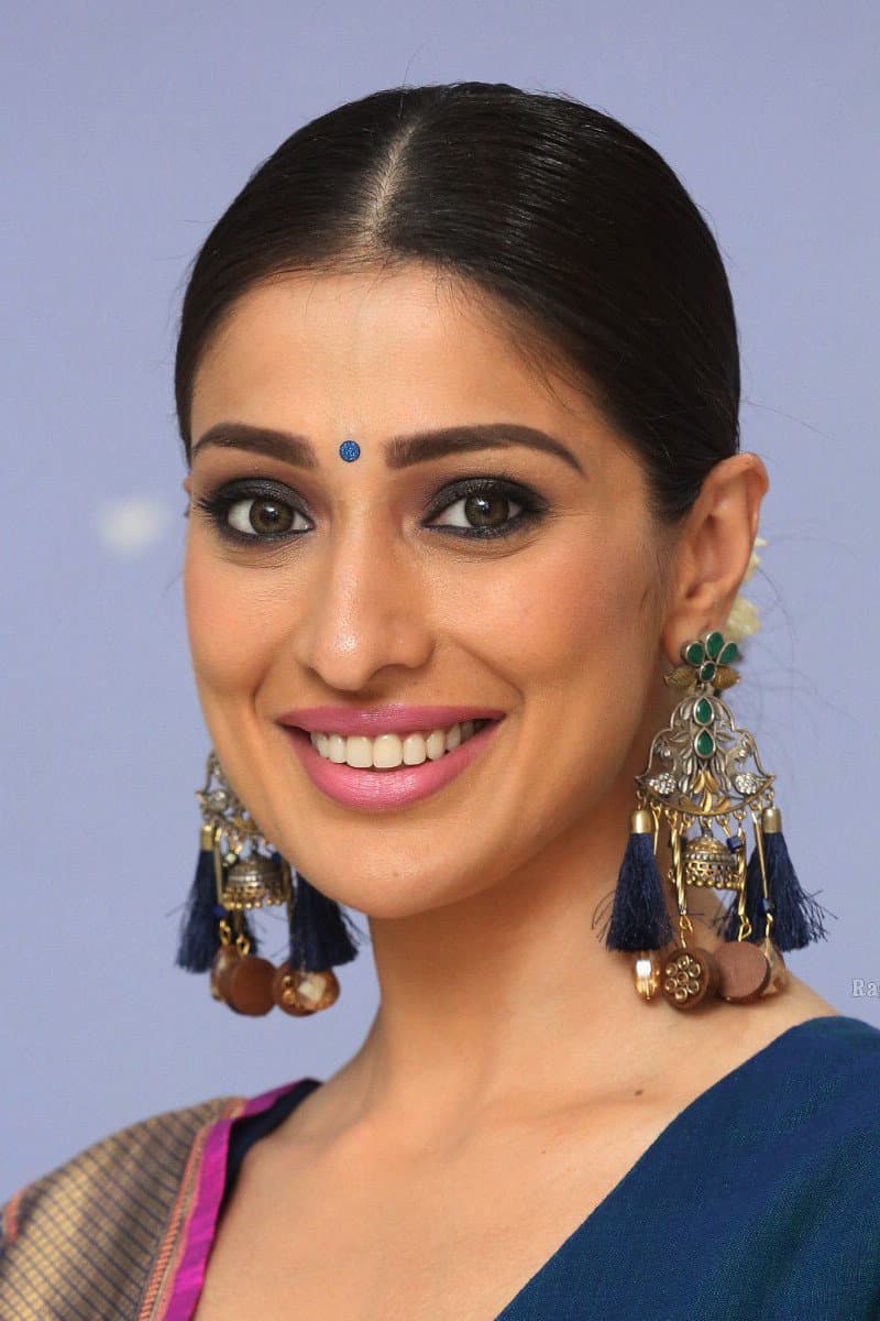 Raai Laxmi profile