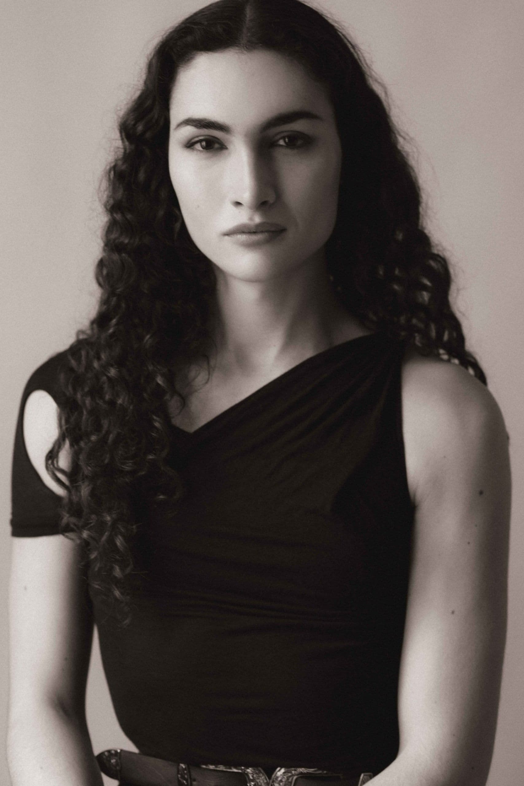 Mina Serrano profile