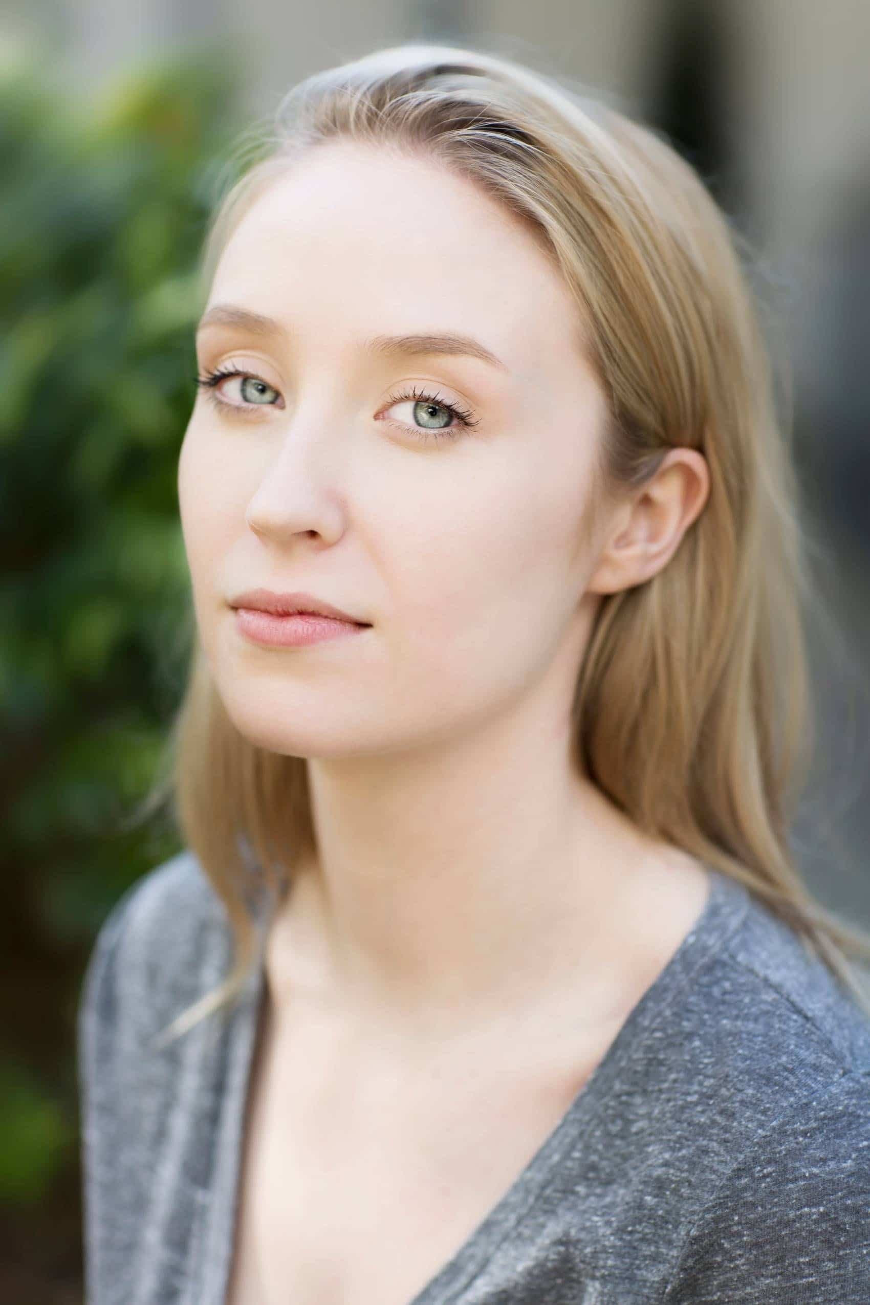 Lily Loveless profile