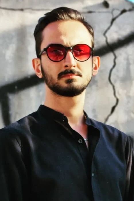 Hessan Parandeh profile