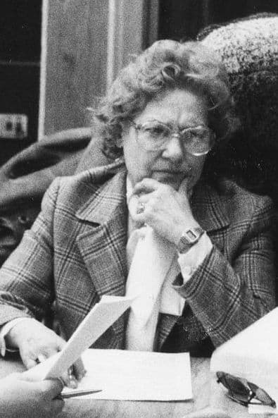 Nóra Tábori profile