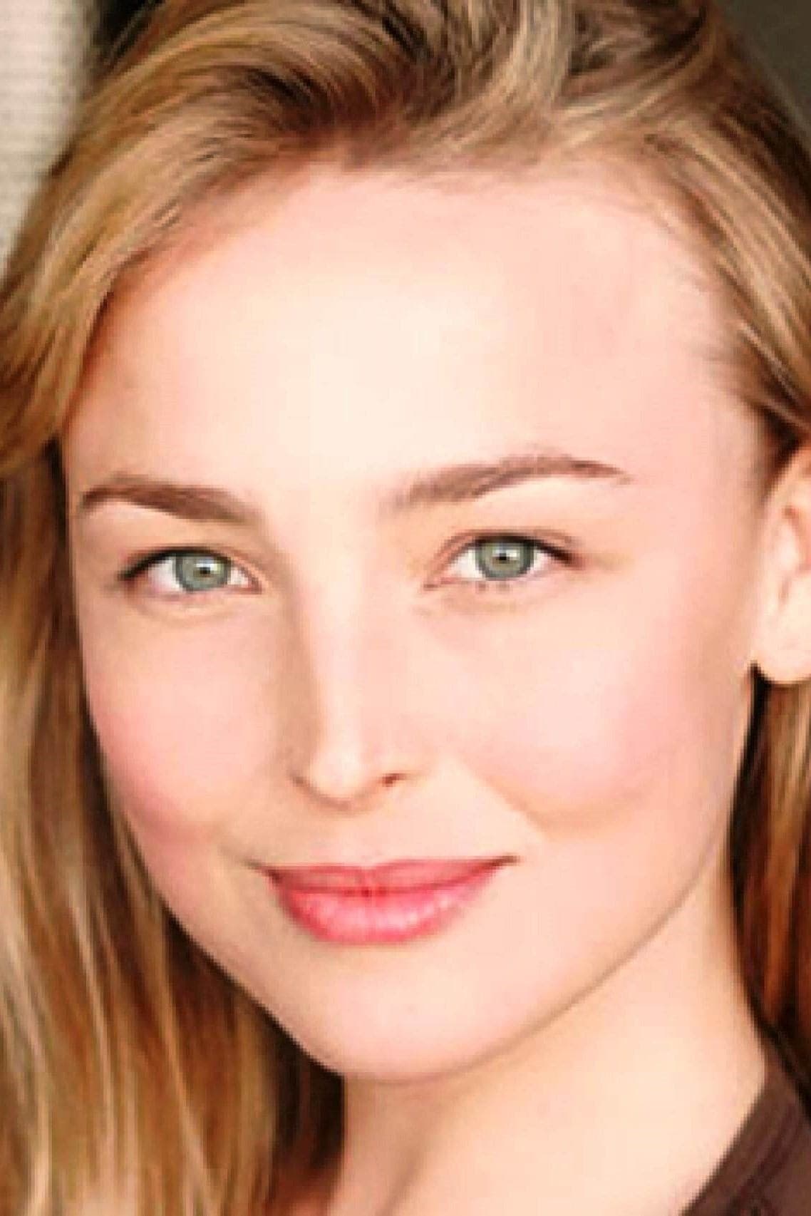 Colombe Jacobsen-Derstine profile