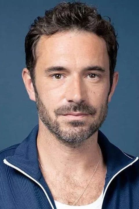 Oliver Farnworth profile