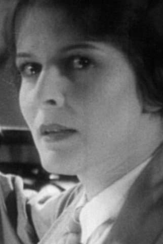 Gertrud Arnold profile