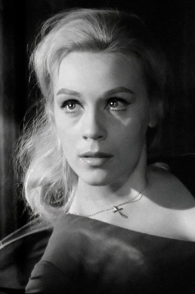 Tina Gloriani profile