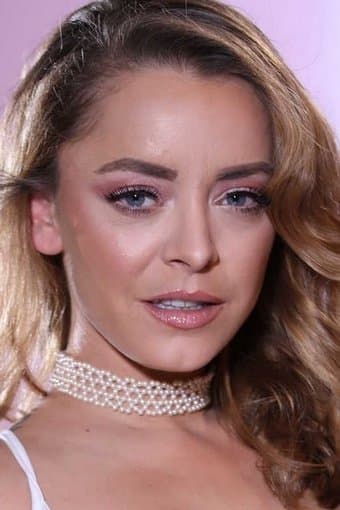 Liza Del Sierra profile