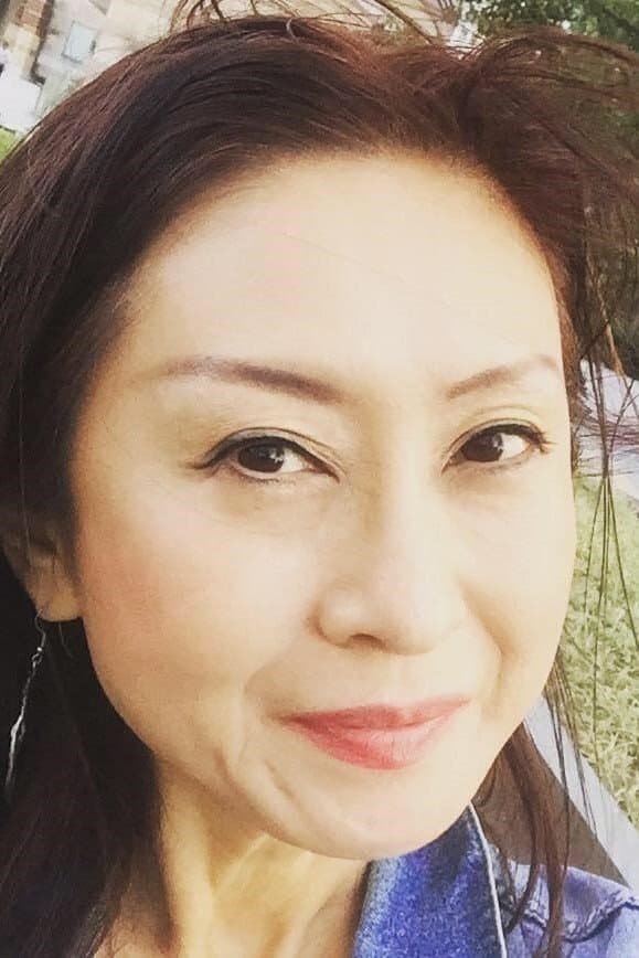 Yumi Yoshiyuki profile