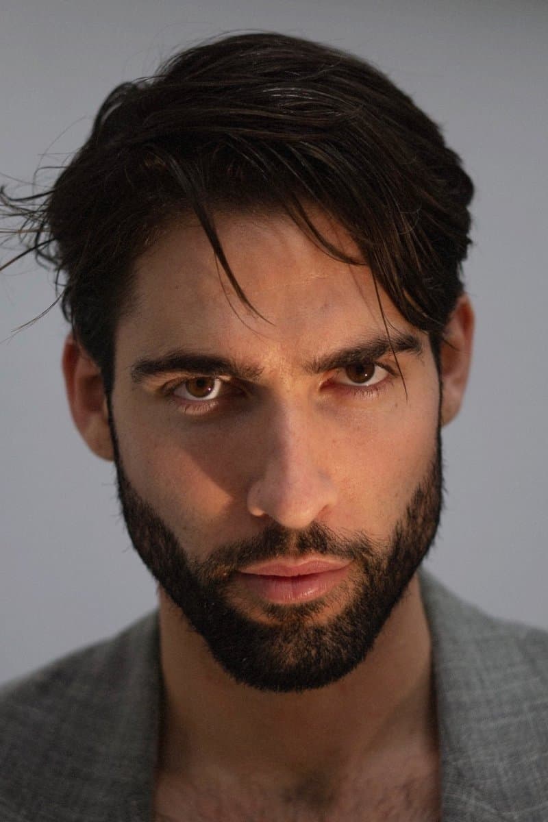 Victor Iván profile