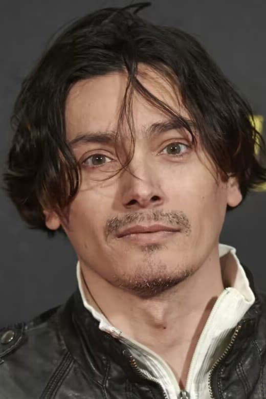 Enrique Alcides profile