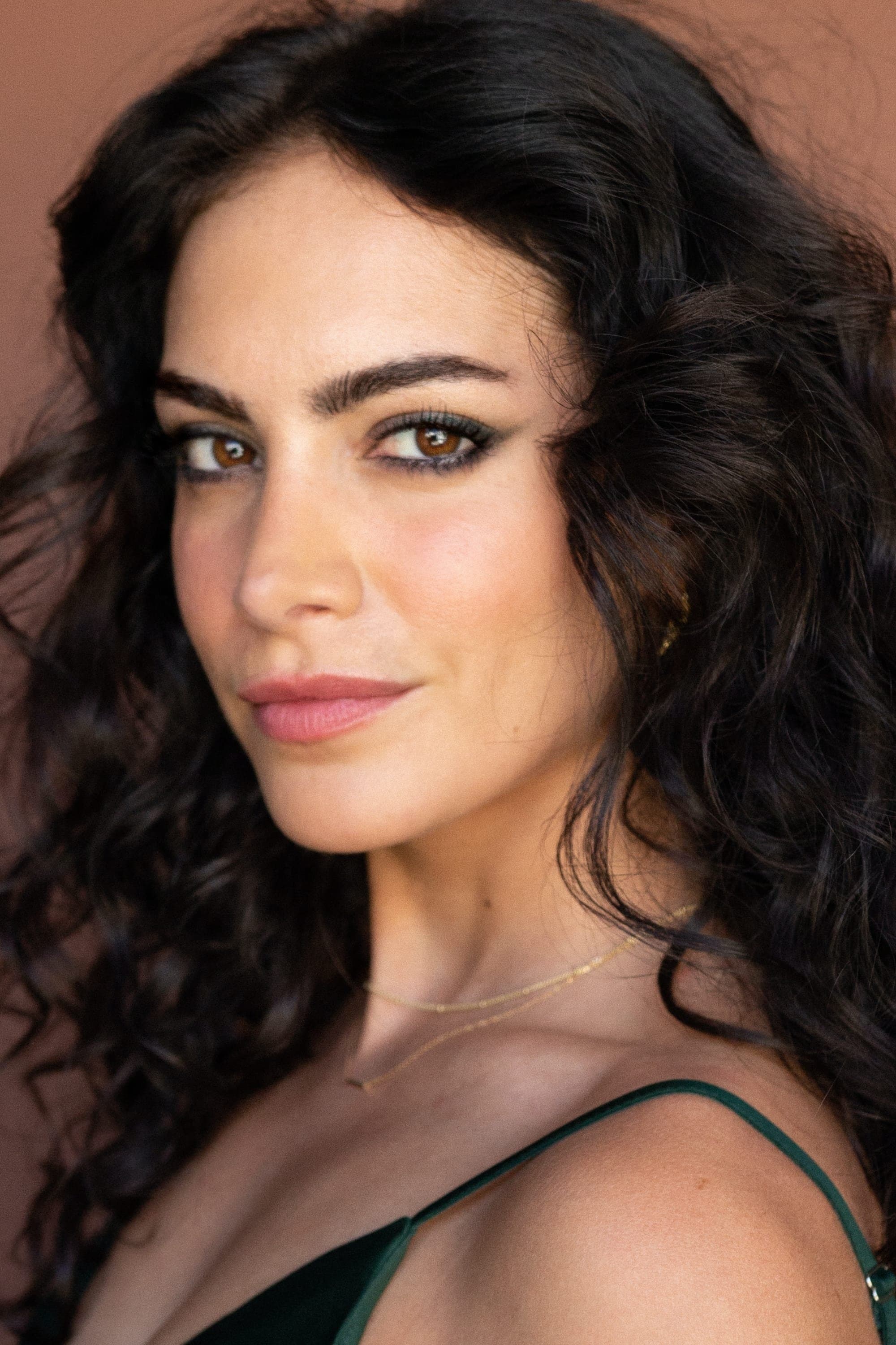 Hollie Bahar profile