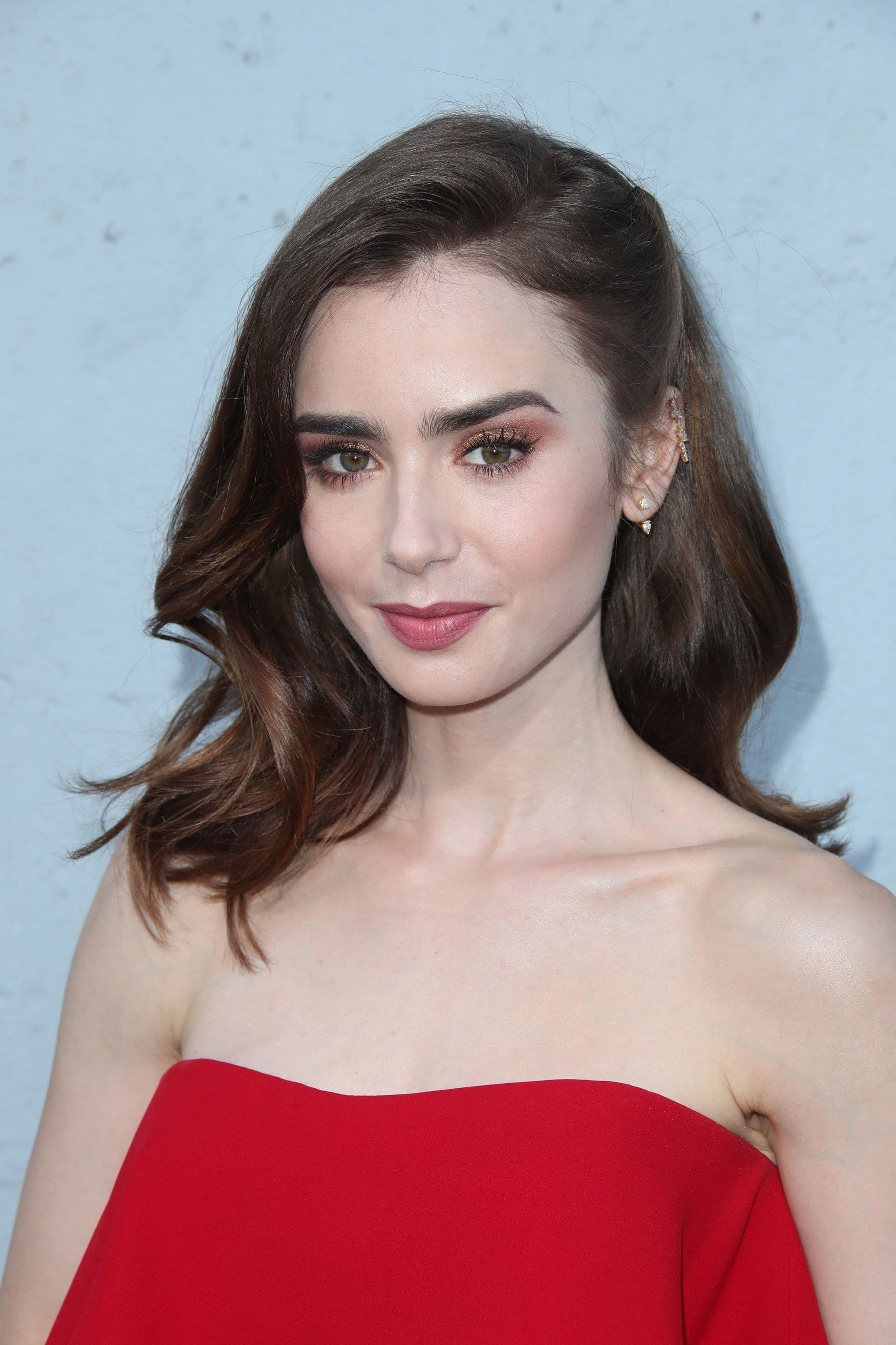 Lily Collins profile