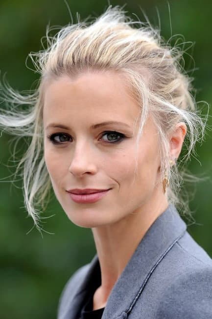 Laura Bailey profile