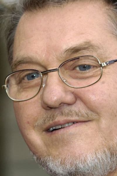 Christoffer Bro profile