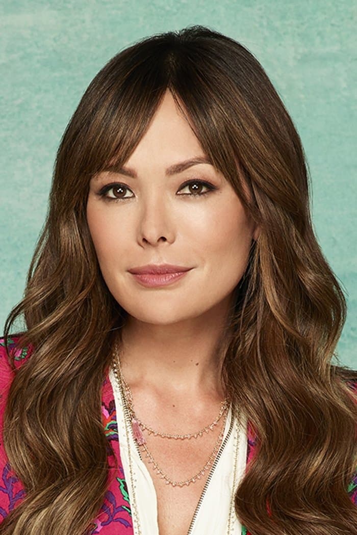 Lindsay Price profile