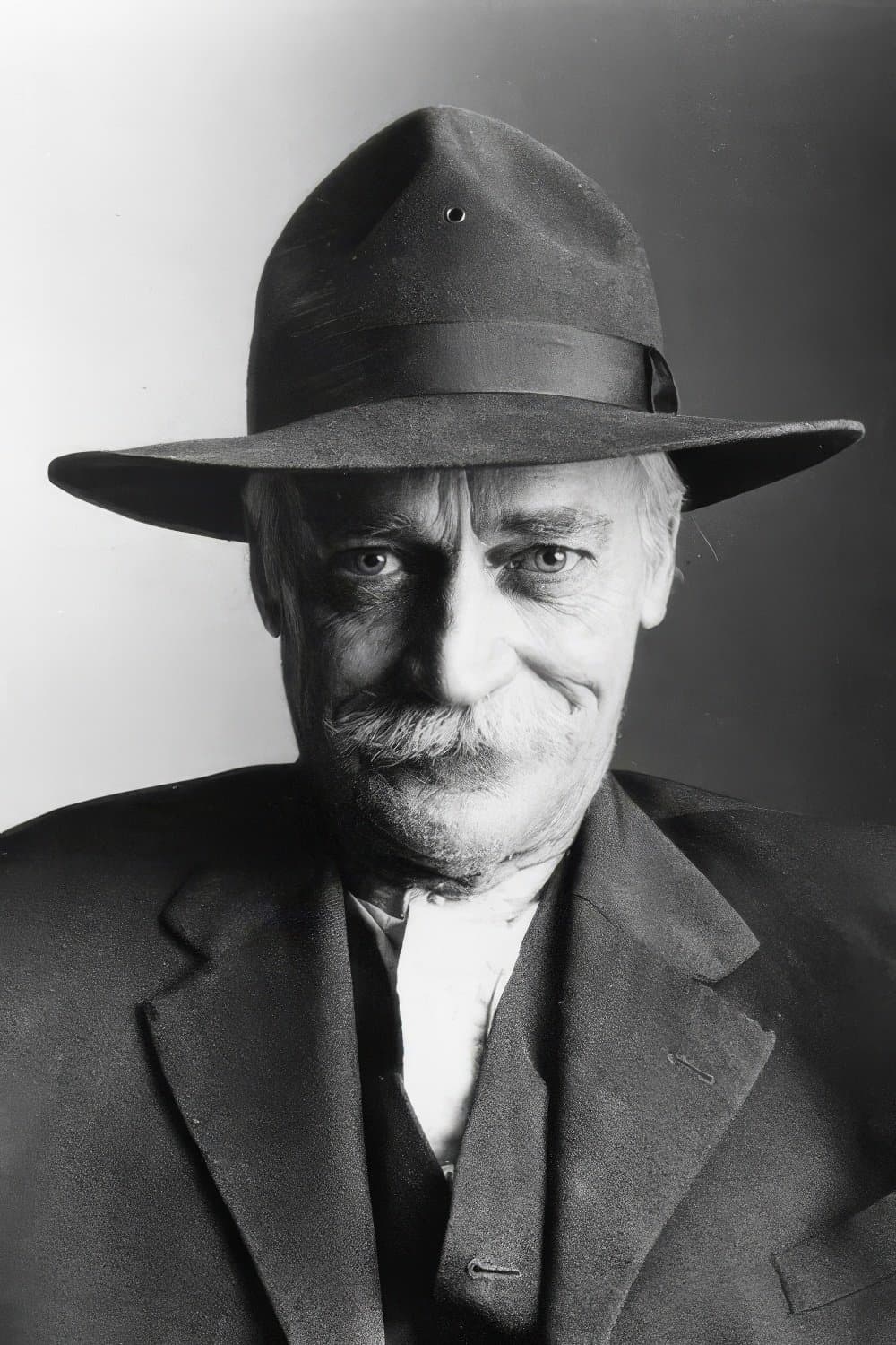 Richard Farnsworth profile