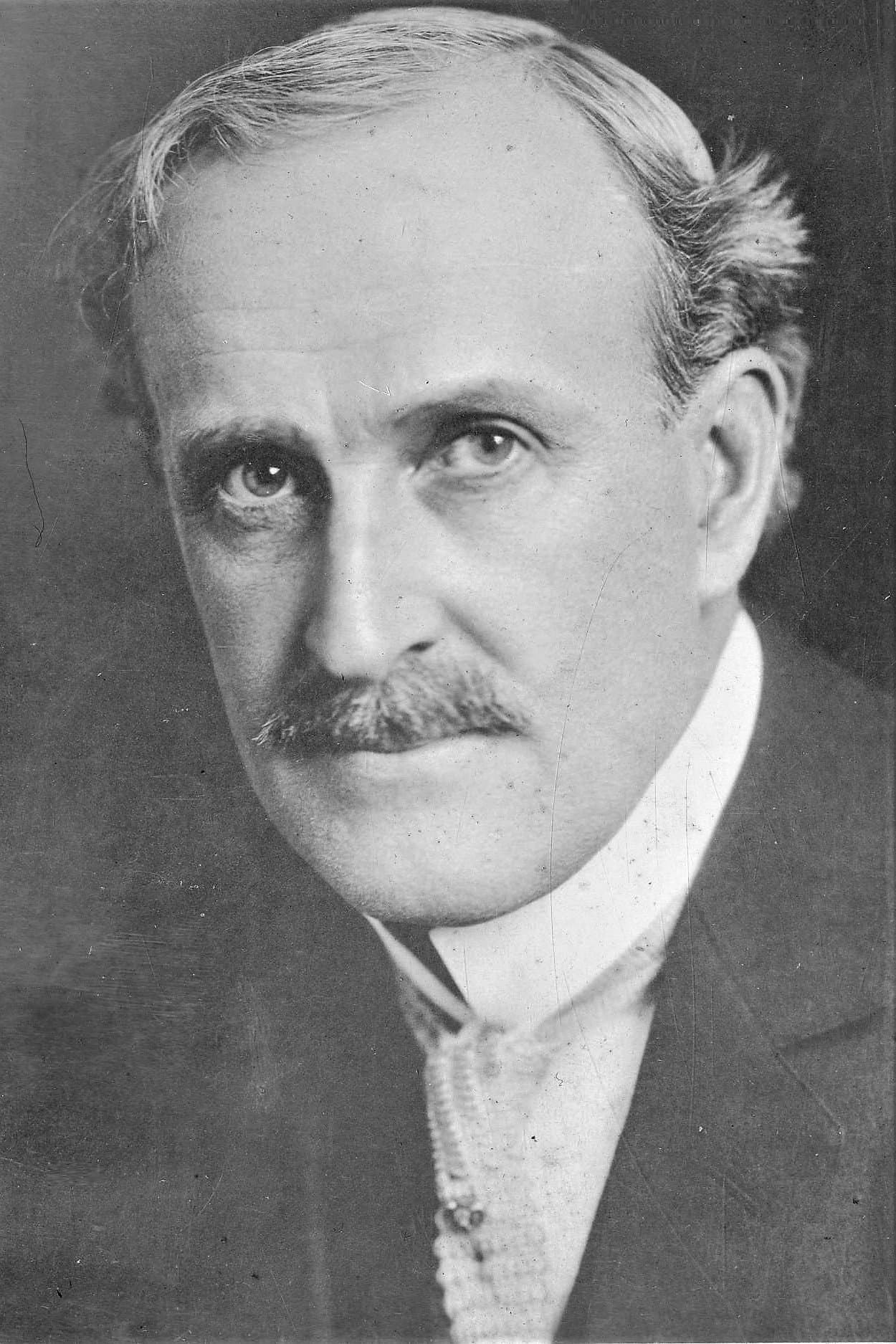 Theodore Roberts profile