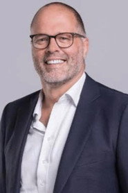 Martin Bayfield