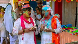 Mishra and Mirza Play Holi