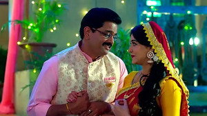 The Mansion Dwellers Celebrate Holi