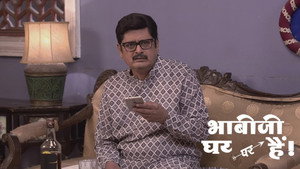 Tiwari Scolds Angoori For Begging