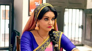 Bittu Makes a Video of Shanti and Sakina