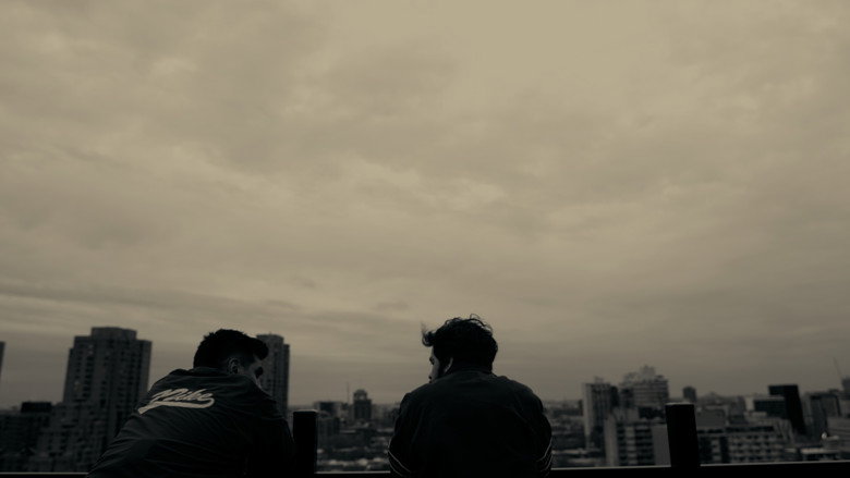 Los Hombres No Lloran backdrop