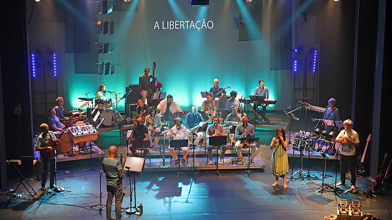 Orquestra à Base de Sopro Convida Grupo Fato backdrop