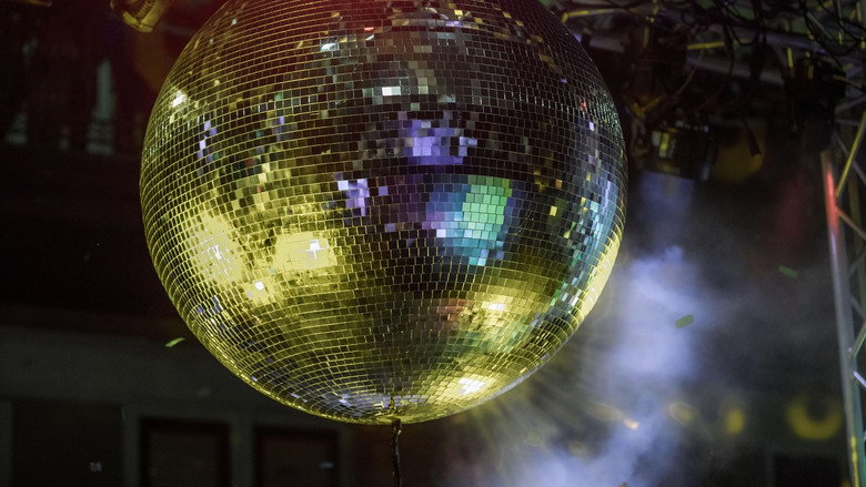 Dorfdisco - Saturday Night Fever auf dem Land backdrop