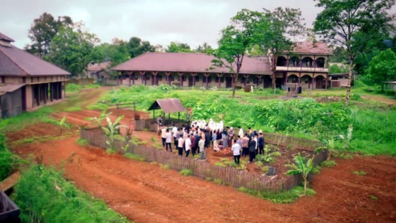 Scene 3
