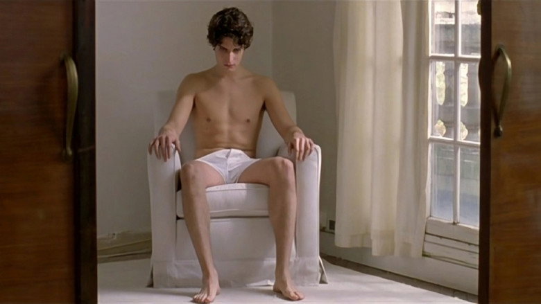 Scene 4
