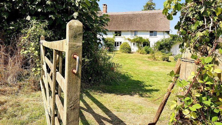 Escape to the Country backdrop