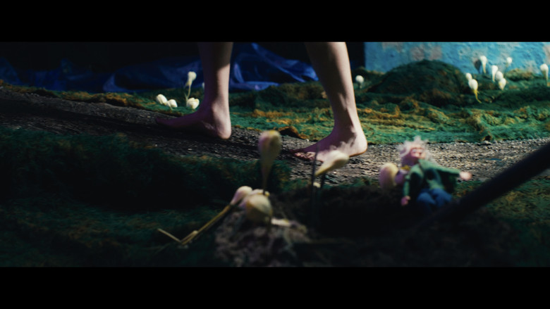 Scene 4
