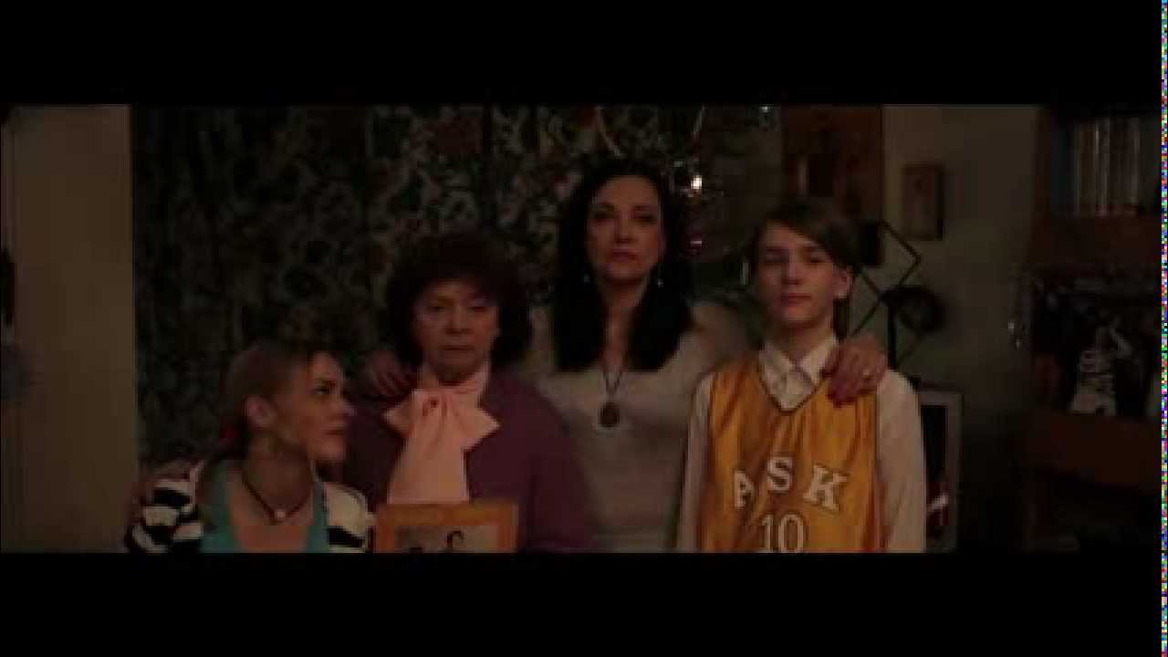 Fake Me a Happy New Year / Četri mielasti - Trailer