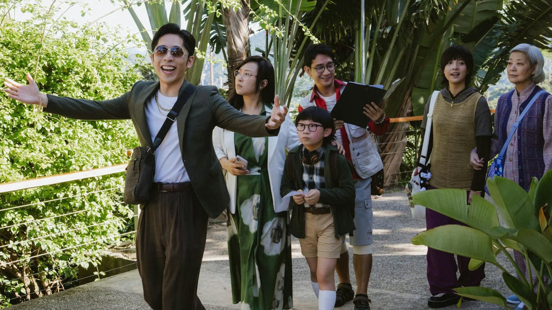 The Snowball on a Sunny Day backdrop